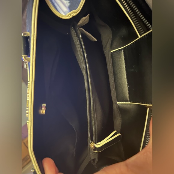 Purse - Picture 5 of 6